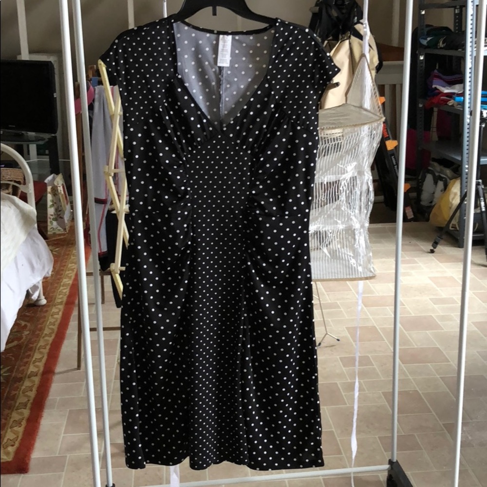 NEVER WORN Basic B/W Polka Dot dress